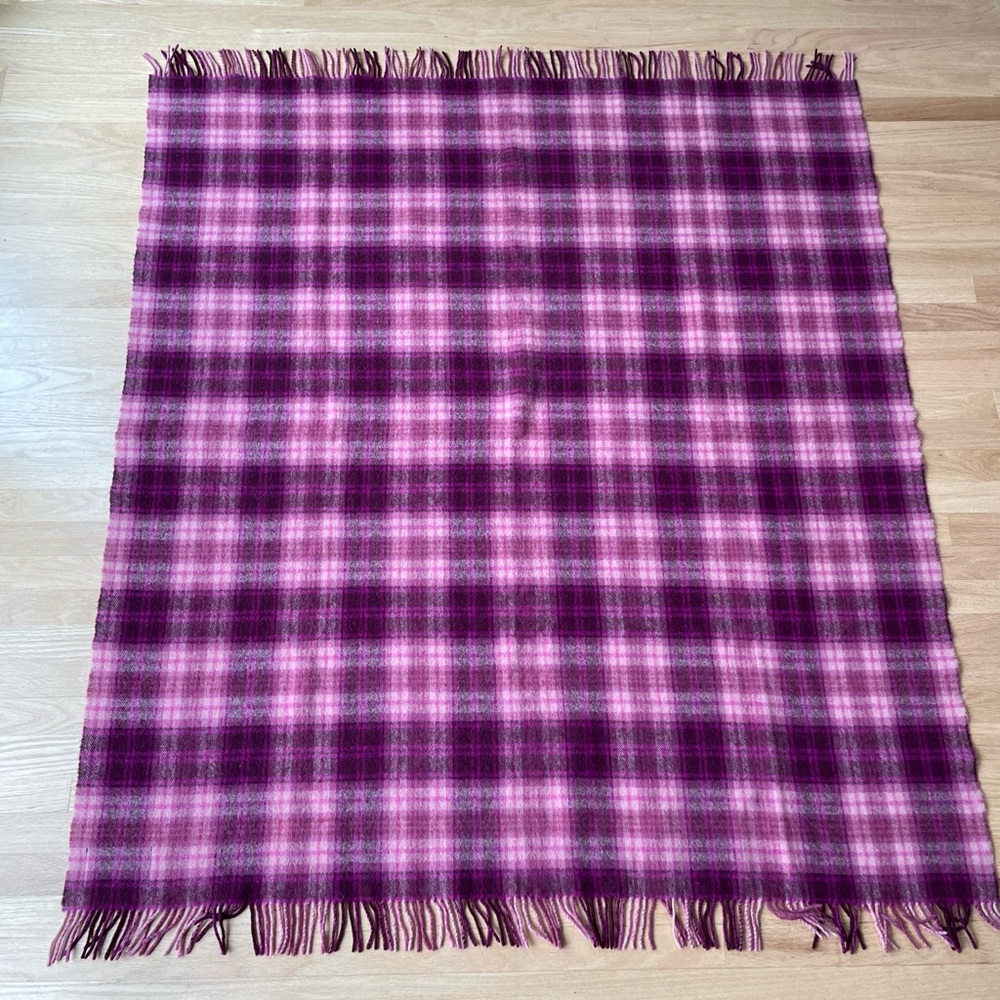 Highland Tweeds Vintage Plaid Wool Throw Blanket in Excellent Condition - Picture 4 of 5